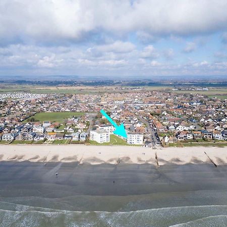 High-End Beachfront Getaway Sea View King Bed إيست ويترينج المظهر الخارجي الصورة