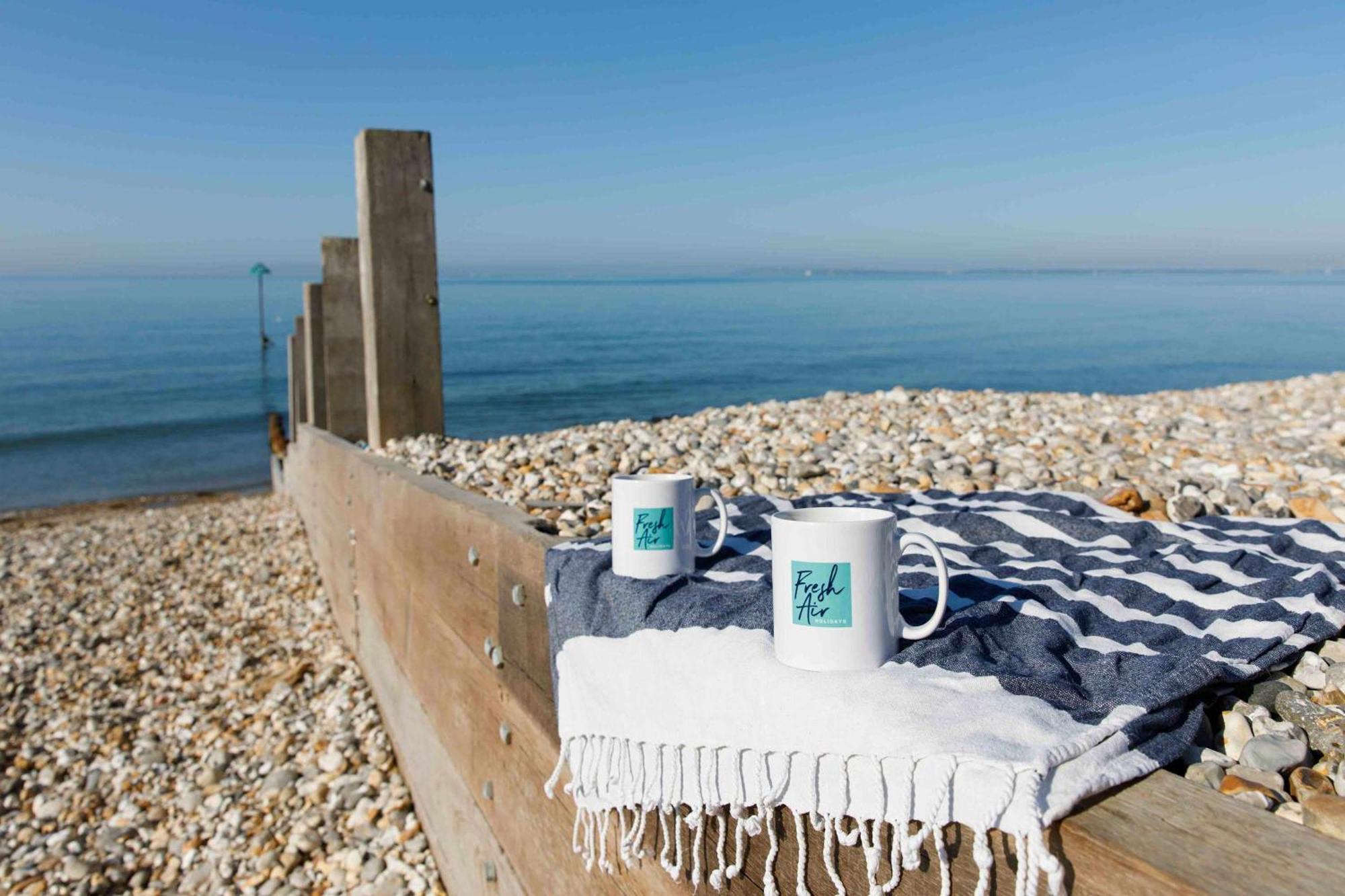 High-End Beachfront Getaway Sea View King Bed إيست ويترينج المظهر الخارجي الصورة