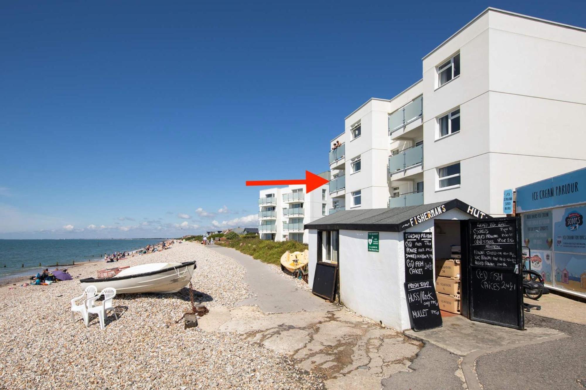 High-End Beachfront Getaway Sea View King Bed إيست ويترينج المظهر الخارجي الصورة